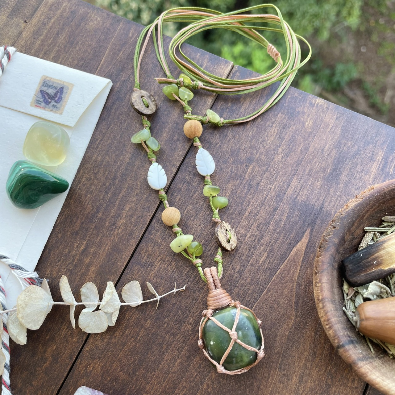 گردنبند بافت سنگ سرپنتین