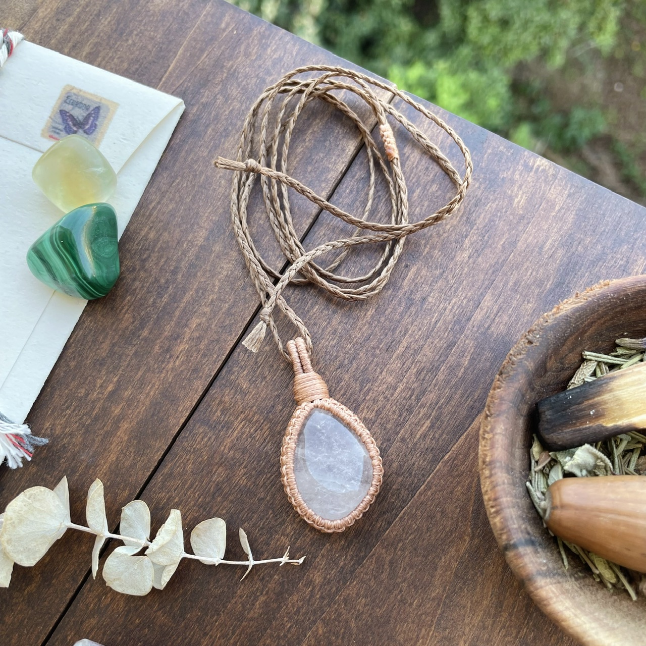 گردنبند بافت سنگ کوارتز شفاف